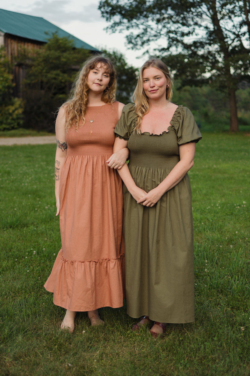 Tradlands - Goldie Smocked Sleeveless Dress Tradlands - Goldie Smocked Sleeveless Dress