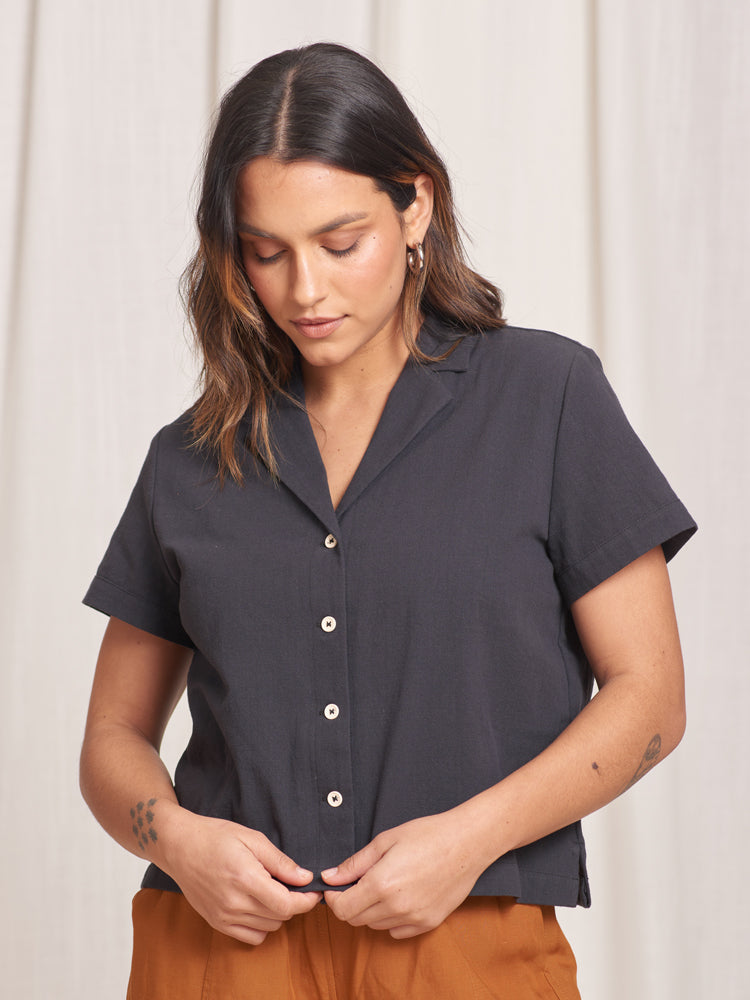 Button Up Shirts for Women | Tradlands Coast Camp Shirt Crinkle Cotton Black